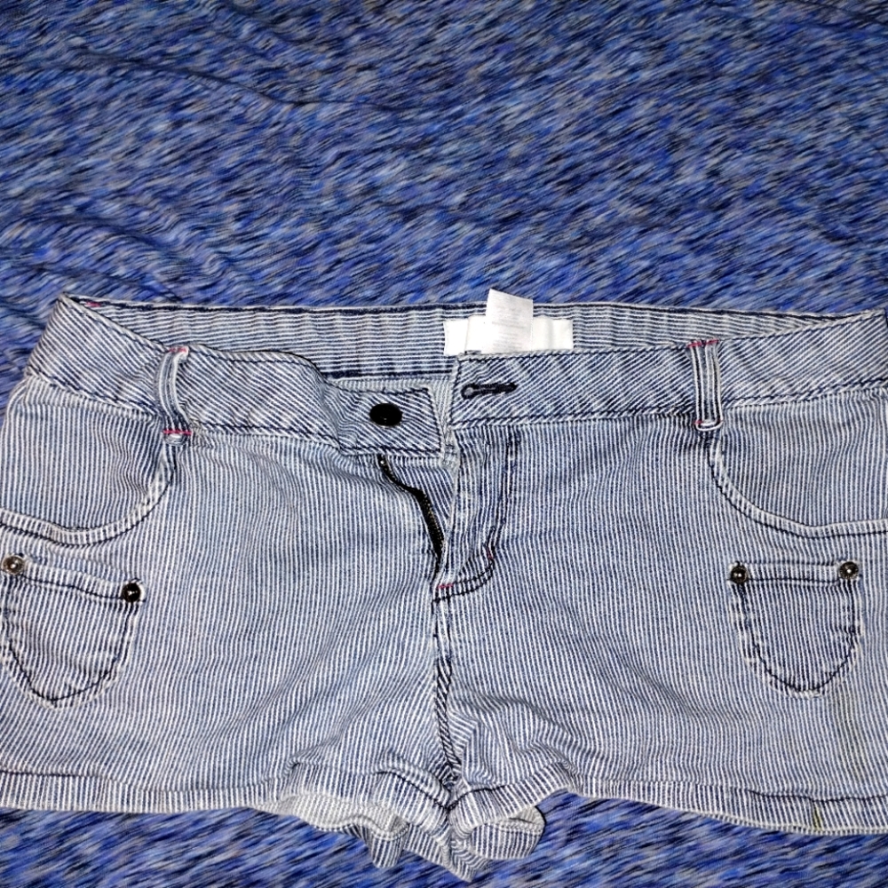 Piper and blue shorts